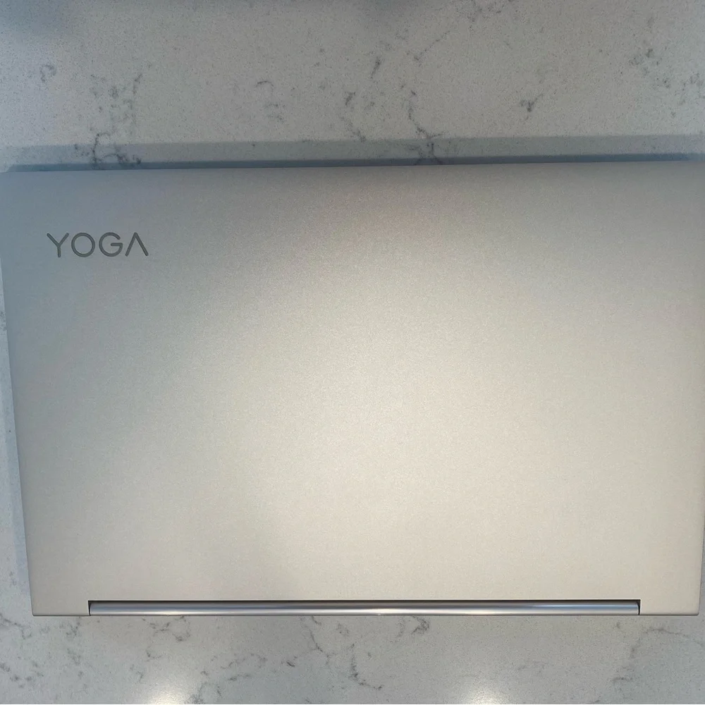 Laptop Lenovo Yoga C940 14” in EXCELLENT condition!